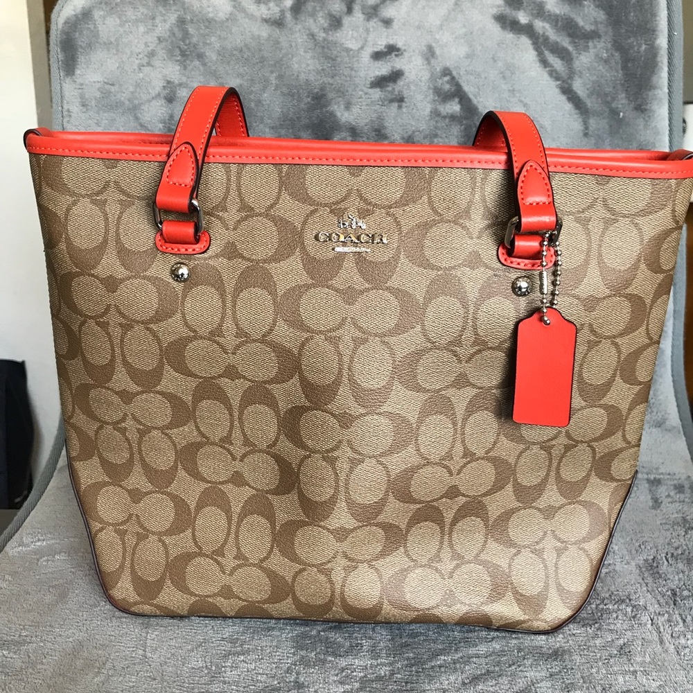 SOLD Coach leather tote shopper handbag